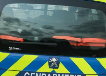 Autofahrer stößt auf der Île d’Oléron absichtlich mit Menschen zusammen