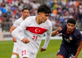 „Ist mir der Adler lieber als die Mondsichel?“ – Der DFB prüft die Einführung von Ablösesummen