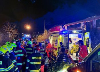 Schwerer Zugunfall in der Slowakei: 79 Verletzte