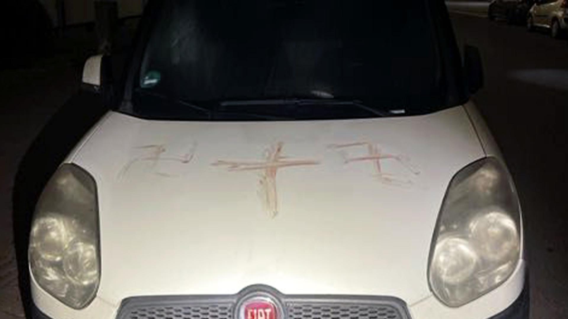 Autos und Häuser in Hanau mit Blut beschmiert – Mann festgenommen