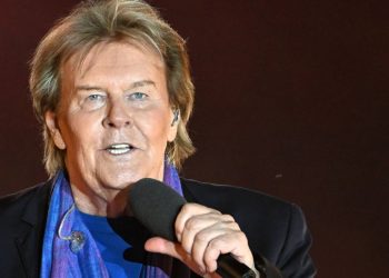 Popstar macht seiner Frau Donnice eine Liebeserklärung