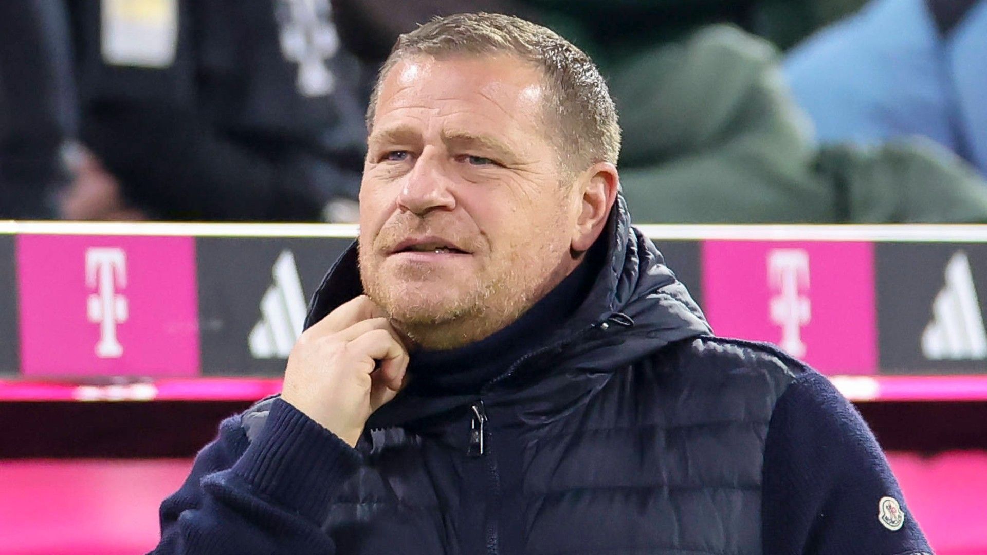 Gespräche mit einem Nationalspieler! Der FC Bayern München stellt sich wohl auf den schlimmsten Fall für Dayot Upamecano ein