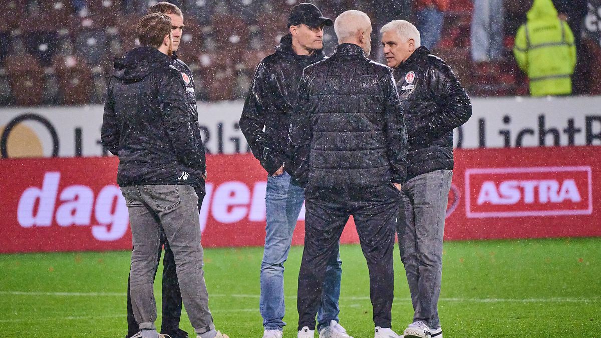 Systemabsturz in Hamburg: Beim FC St. Pauli gehen die Lichter aus