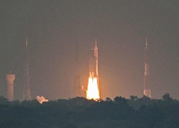 Indien schickt Satelliten mit einem Gewicht von mehr als vier Tonnen ins All