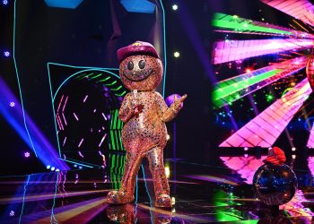 Wer ist draußen? Alle Offenbarungen und Masken