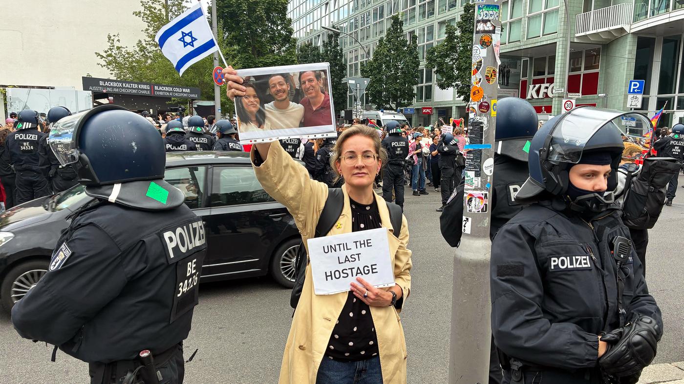 „Es ist längst überfällig, dass wir das Kopftuch für Kinder unter 14 Jahren verbieten“