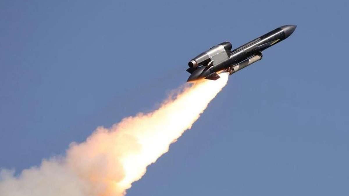 Krieg in der Ukraine: Flamingo zerstört Putins Öldepots