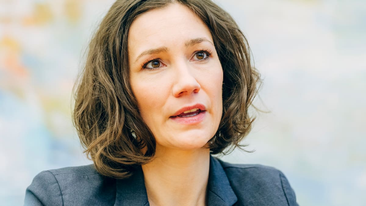 Ehemaliger rheinland-pfälzischer Umweltminister: Demonstration gegen die Wahl des Grünen-Politikers Spiegel zum Sozialdezernenten in Hannover