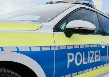 83-Jähriger in seiner Wohnung gefesselt und ausgeraubt