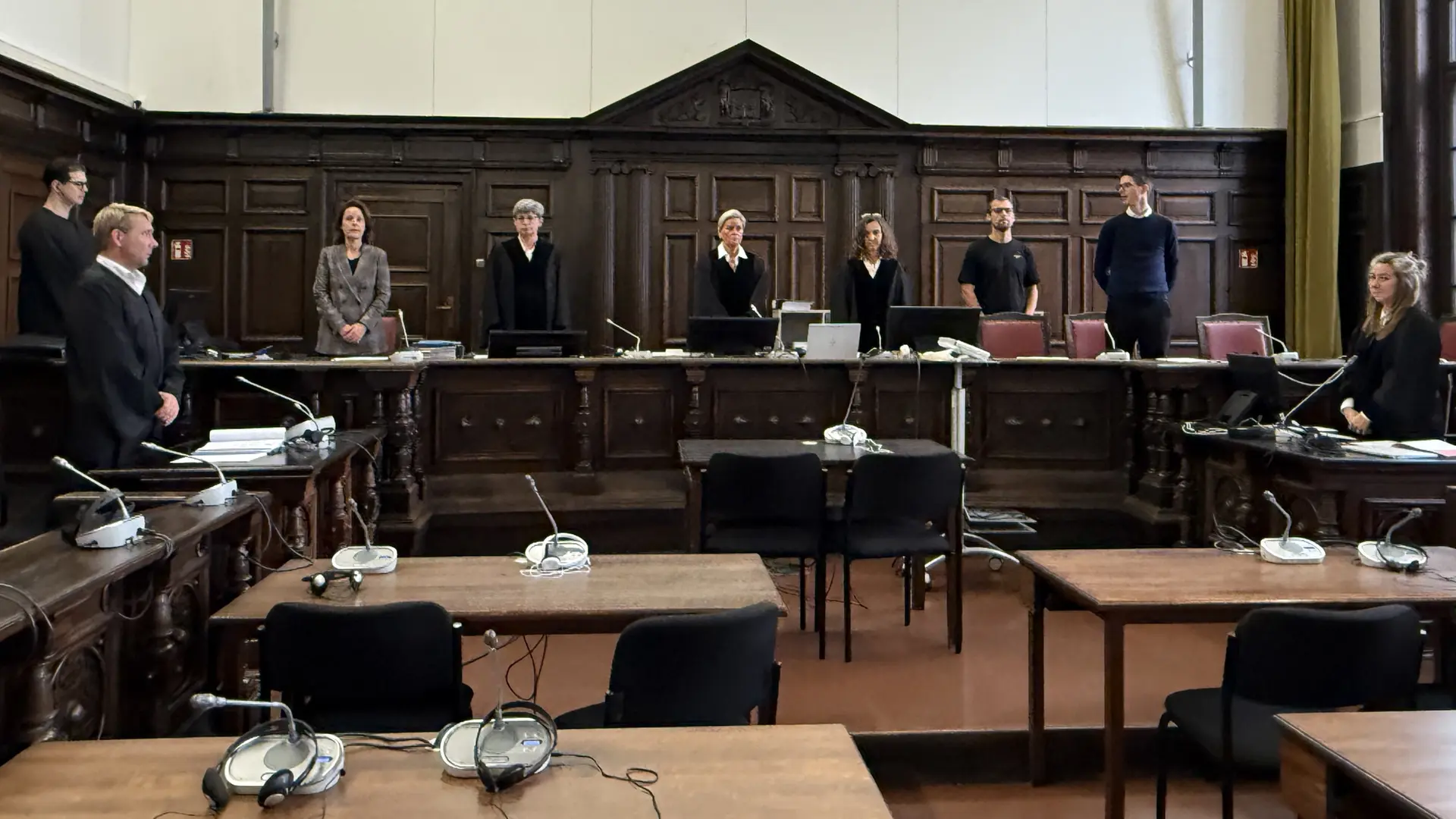 Hamburger Autor auf Hausboot getötet: Sohn vor Gericht