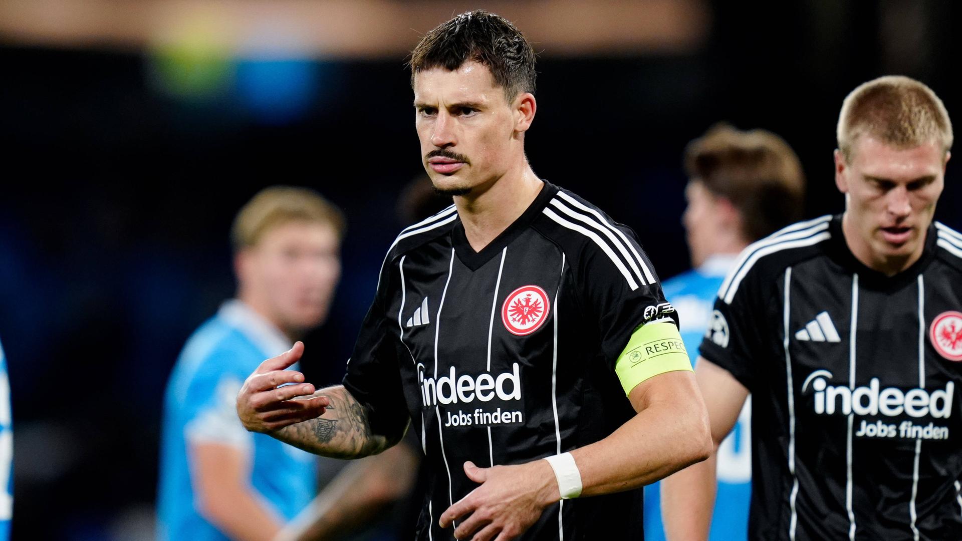 Die italienische Eintracht Frankfurt kühlt das Maradona-Stadion ab | hessenschau.de