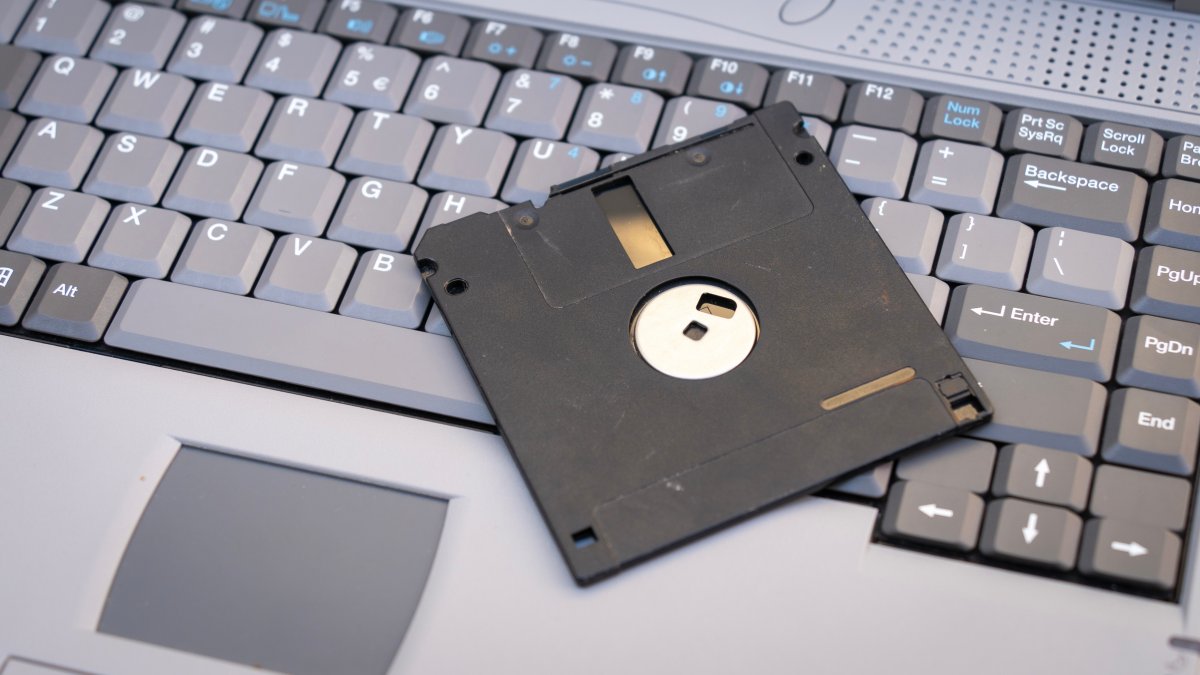 Trotz Cloud und KI: Altsysteme bieten oft immer noch eine bessere Leistung