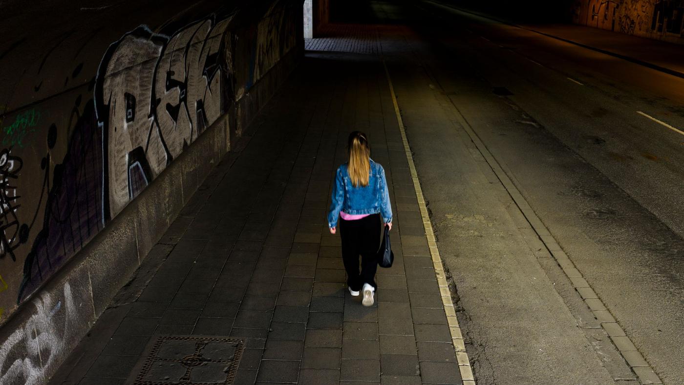 Mehr als die Hälfte der Frauen fühlen sich im öffentlichen Raum unsicher