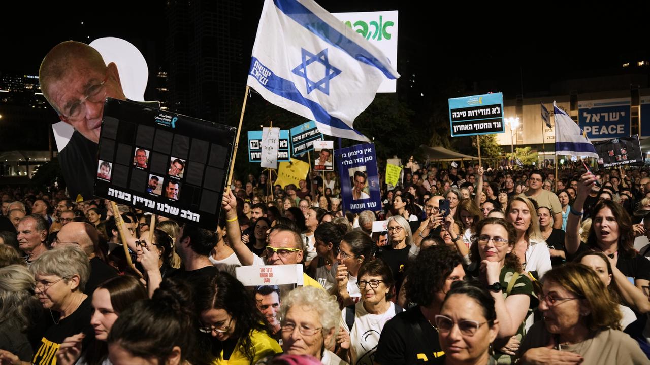 Ehemalige Hamas-Geiseln fordern die Rückgabe aller Leichen