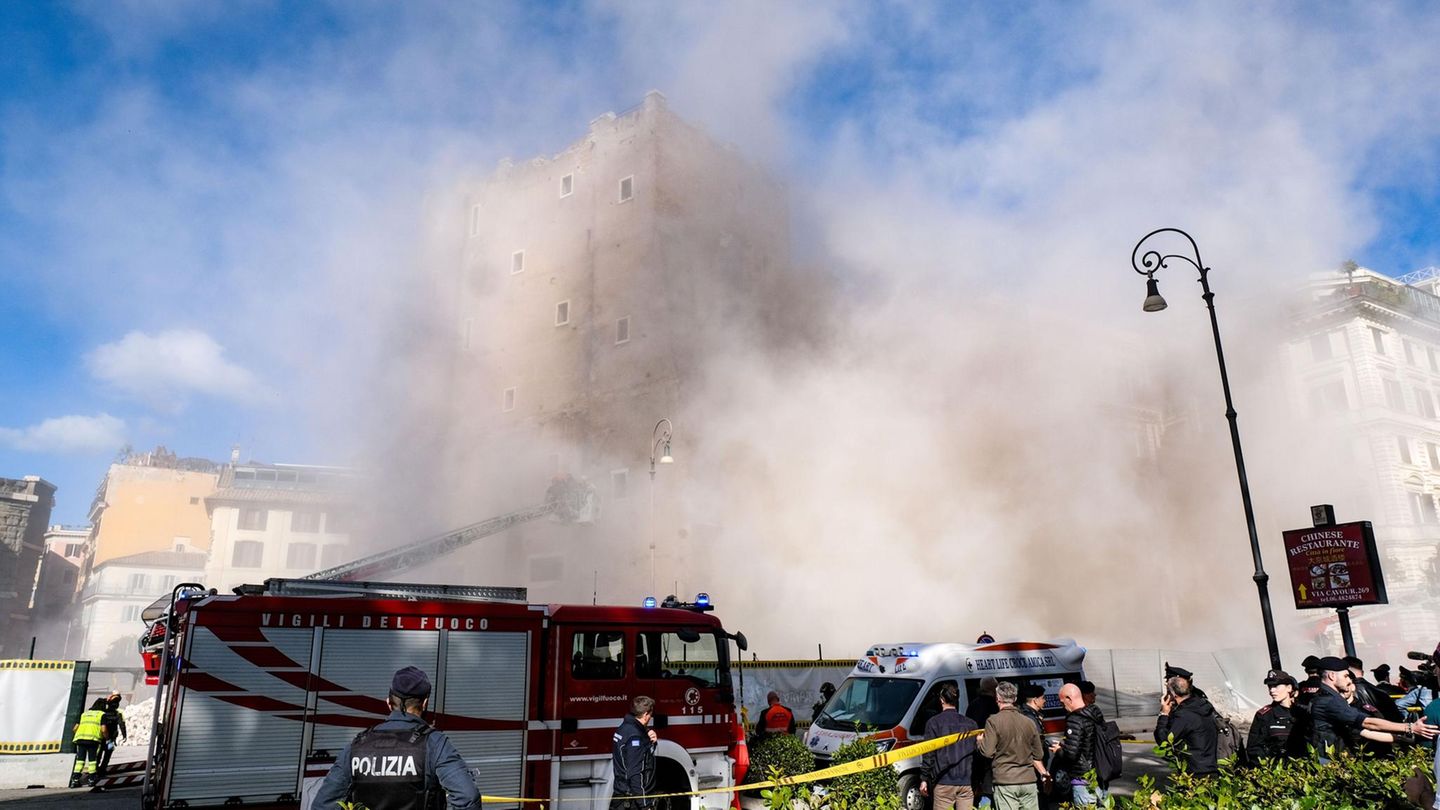 Torre dei Conti in Rom: Mittelalterlicher Turm stürzt ein