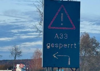 Schwerer Unfall auf der A33 bei Dissen: Vollsperrung