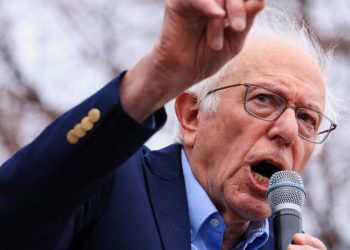 Bernie Sanders warnt die Demokraten vor Trump