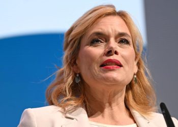 Bundestagspräsident Klöckner bezeichnet Kritik an Kanzler Merz wegen „Stadtbild“ als bösartig