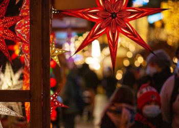 Der Weihnachtsmarkt öffnet im November