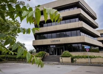 Finanzamt unter den Gläubigern: Lindner-Unternehmensgruppe meldet Insolvenz an – und das Hauptgebäude auch – RP Online