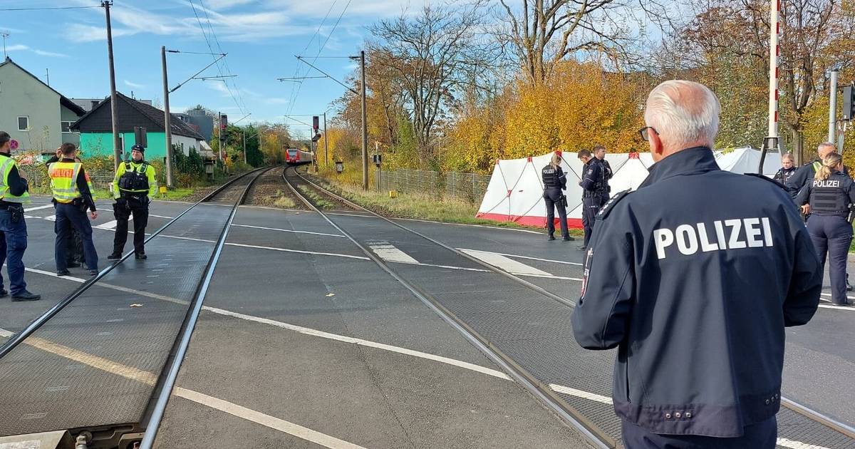 Mann an Bahnübergang der Bröhltalbahn tödlich verletzt
