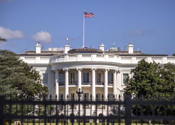 Goldener Wasserhahn, polierter Marmor: Trumps pompöses Badezimmer