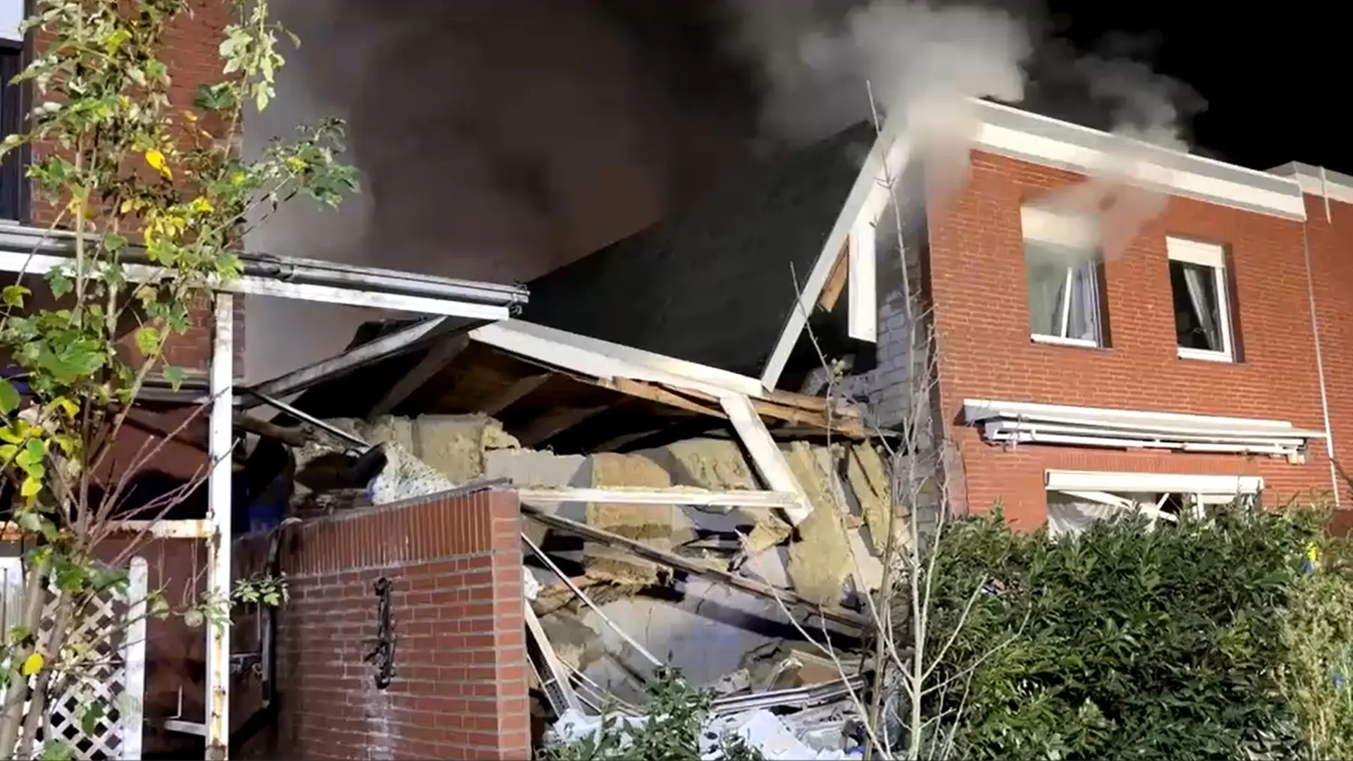 Wolfenbüttel: Suche nach vermisster Person in eingestürztem Reihenhaus